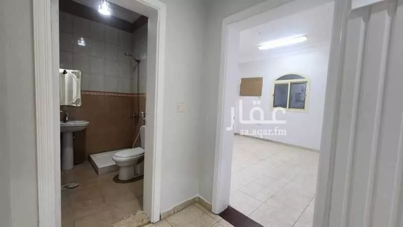 شقة 4 غرف في الأمير عبدالمجيد 6