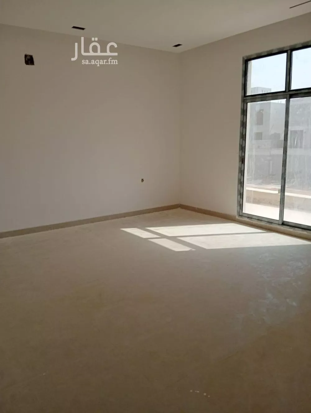 فيلا 7 غرف في الرمال 10