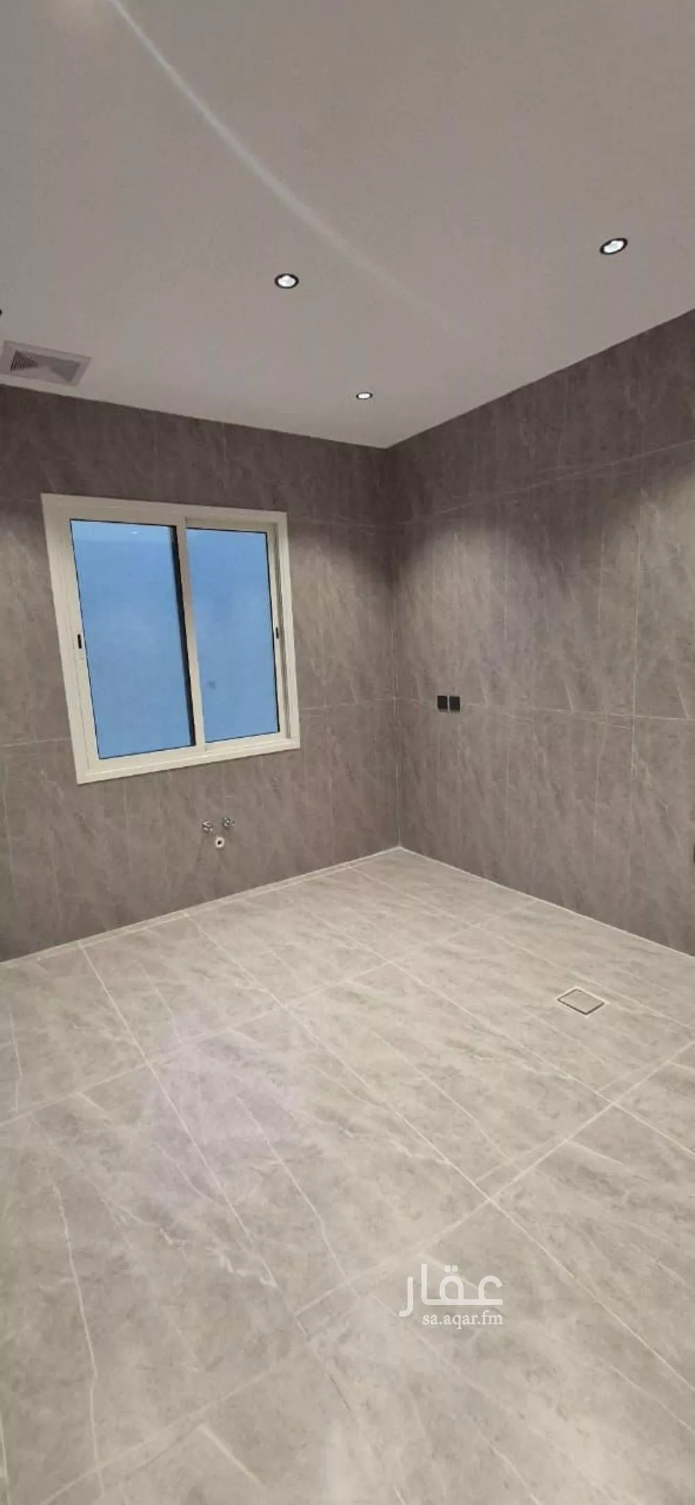 شقة 7 غرف في ضاحية الملك فهد 11