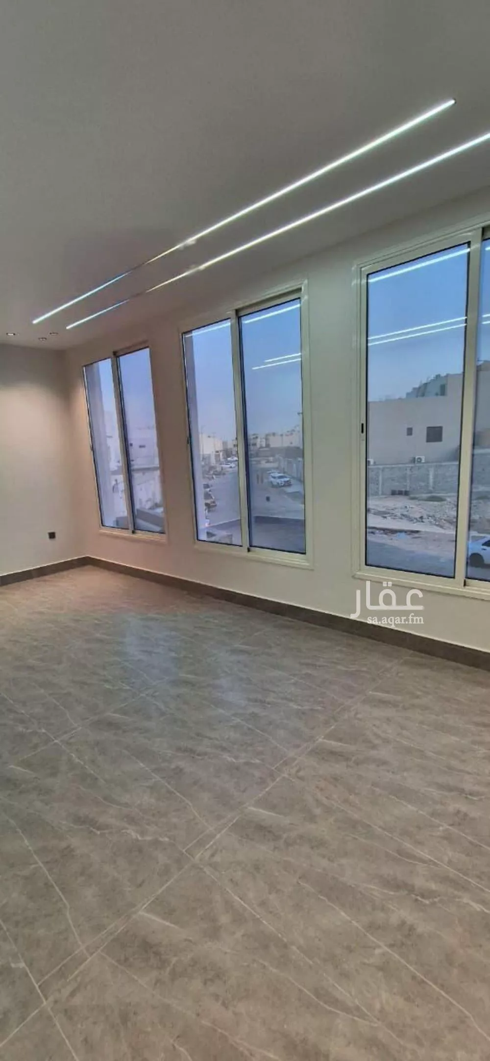 شقة 7 غرف في ضاحية الملك فهد 12