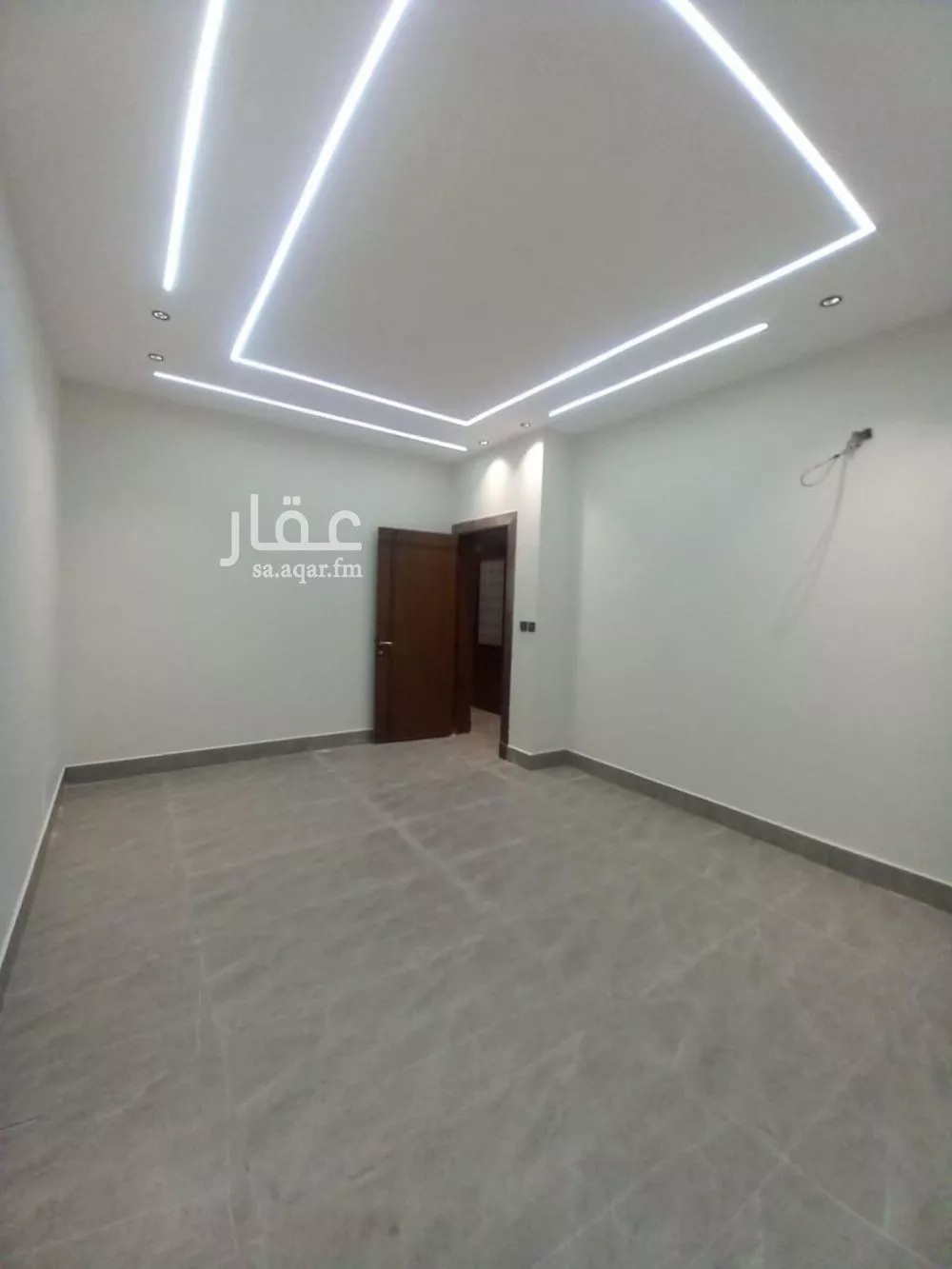 شقة 7 غرف في ضاحية الملك فهد 18