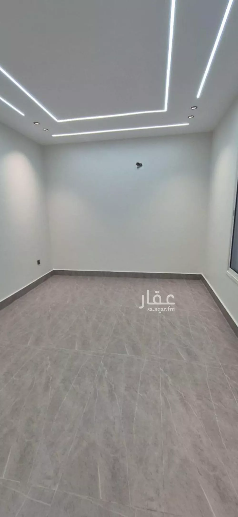 شقة 7 غرف في ضاحية الملك فهد 5