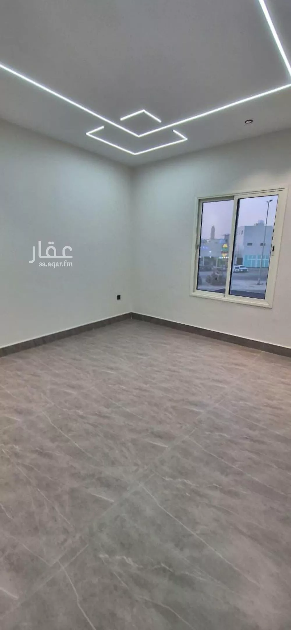 شقة 7 غرف في ضاحية الملك فهد 8