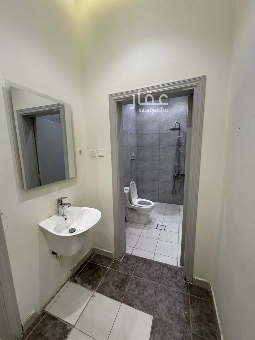 شقة 1 غرف في الخليج 6