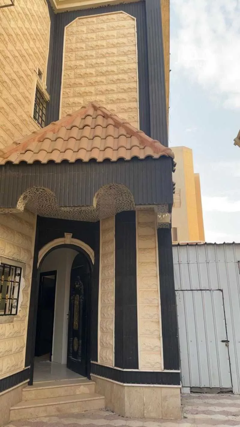 فيلا 4 غرف في اليرموك 8