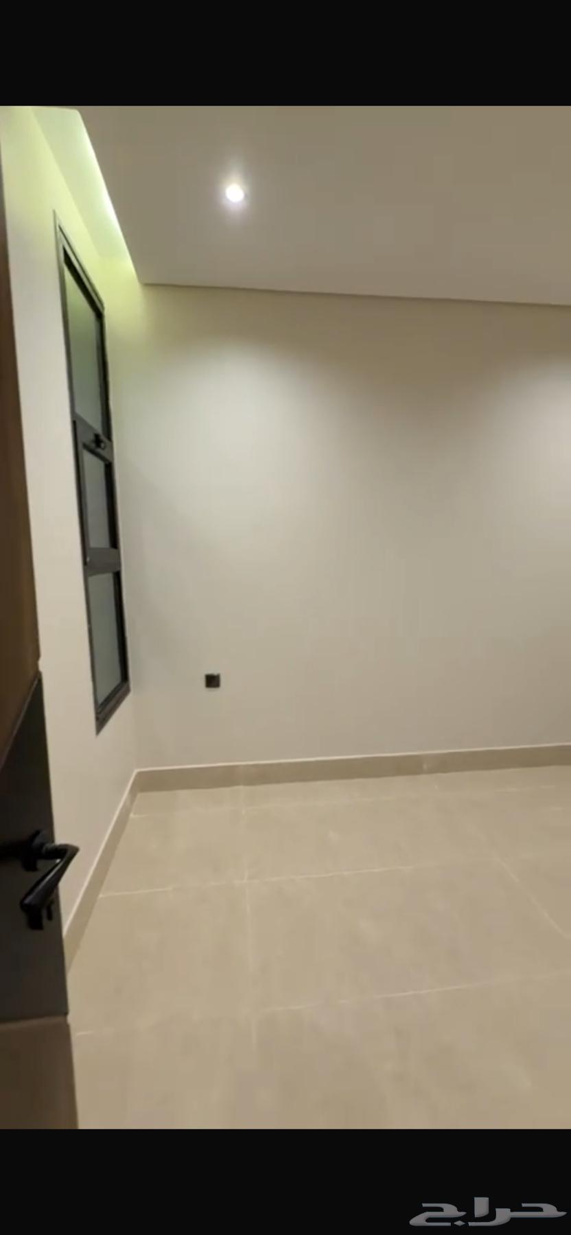 شقة 4 غرف في الحمرا 2