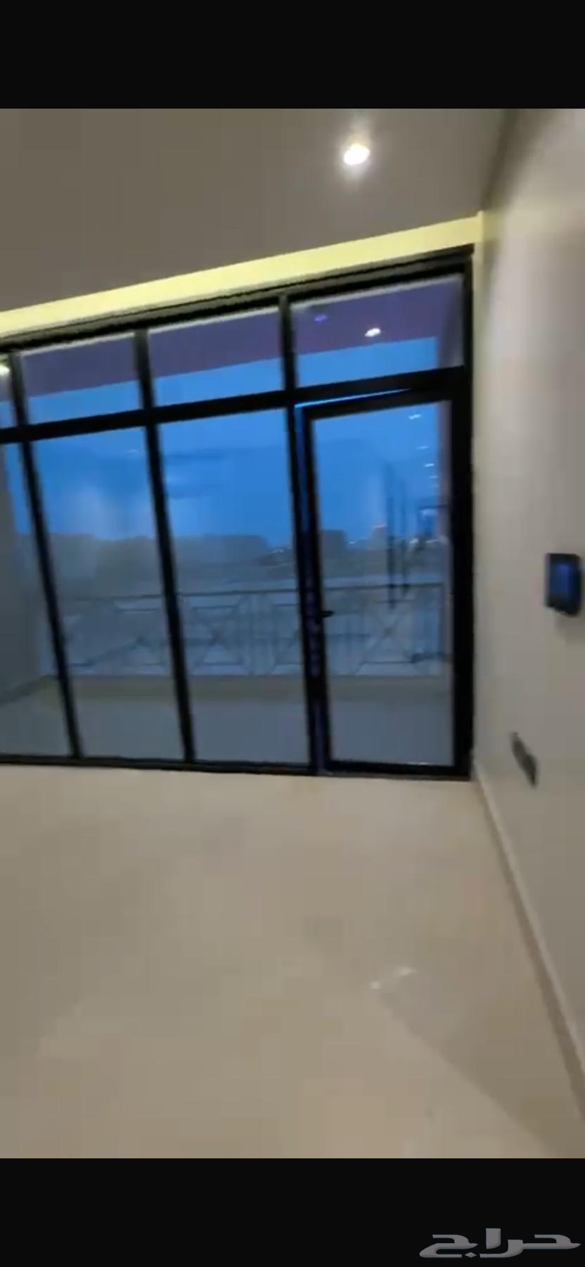 شقة 4 غرف في الحمرا 5