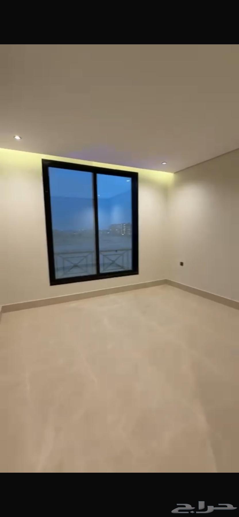 شقة 4 غرف في الحمرا 8