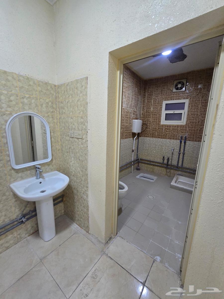 فيلا 15 غرف في النايفية 10