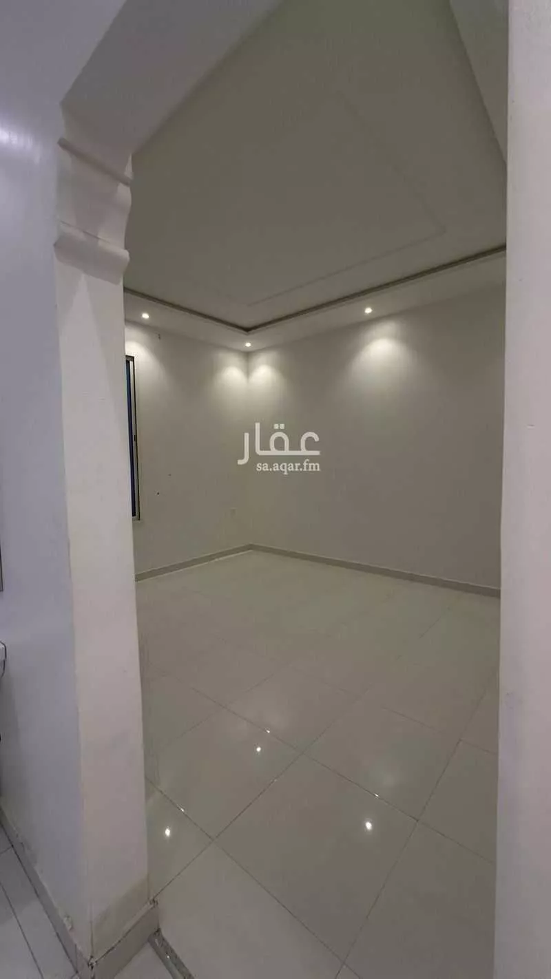 دور 3 غرف في العارض 10