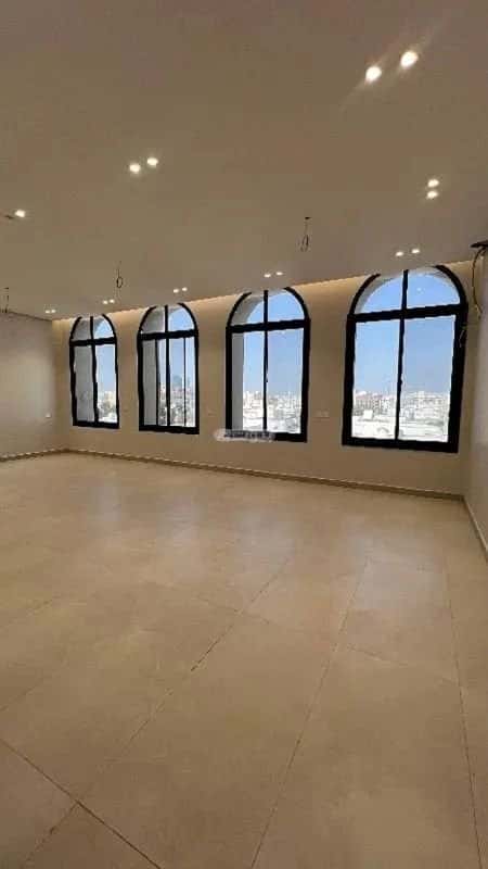 شقة 5 غرف في الروضة 6