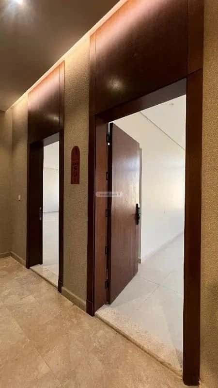 شقة 5 غرف في الروضة 9