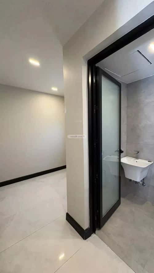 فيلا 8 غرف في الشراع 9