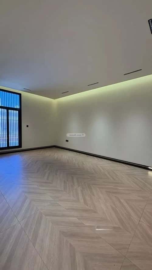 فيلا 8 غرف في الشراع 8