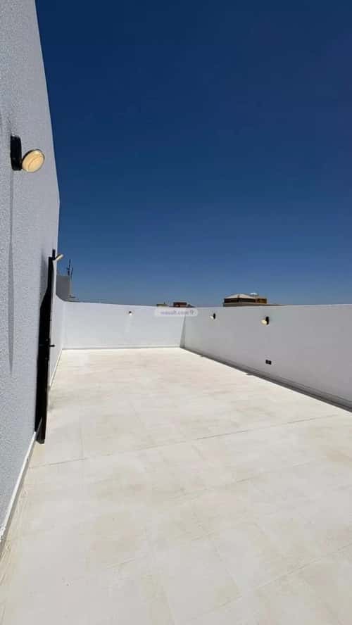 فيلا 8 غرف في الشراع 10