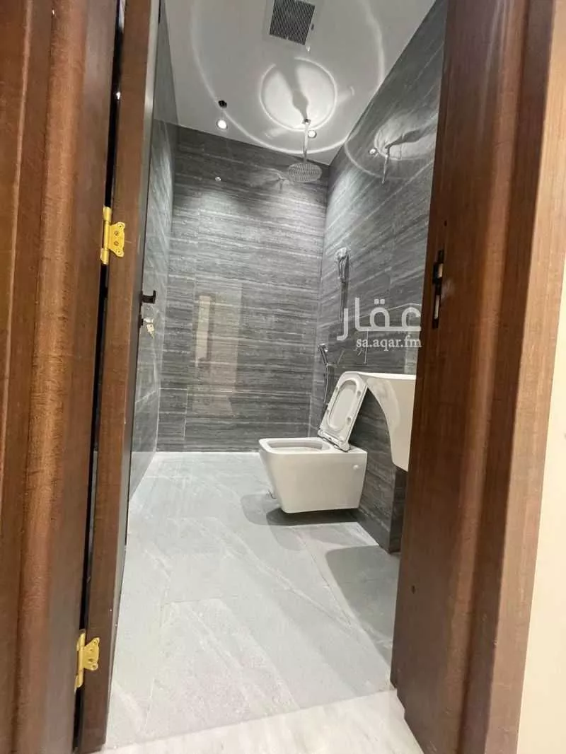 3 bedroom floor in Al Malqa 2