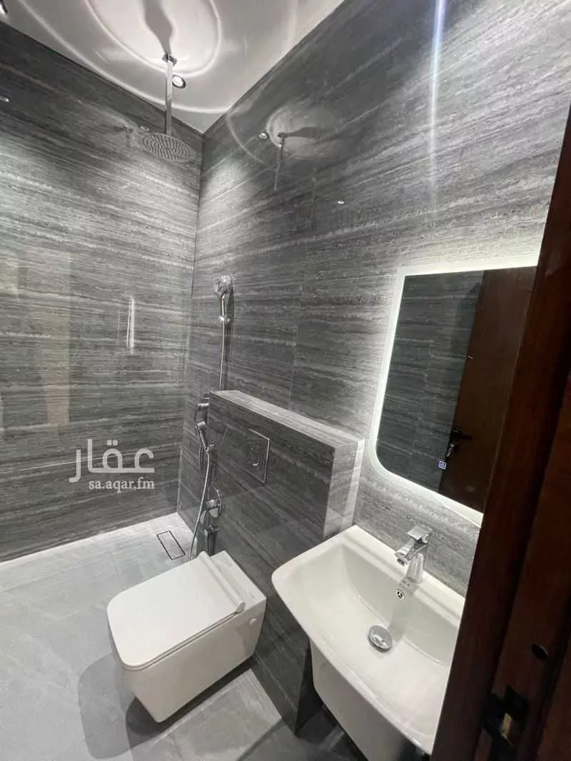 3 bedroom floor in Al Malqa 3