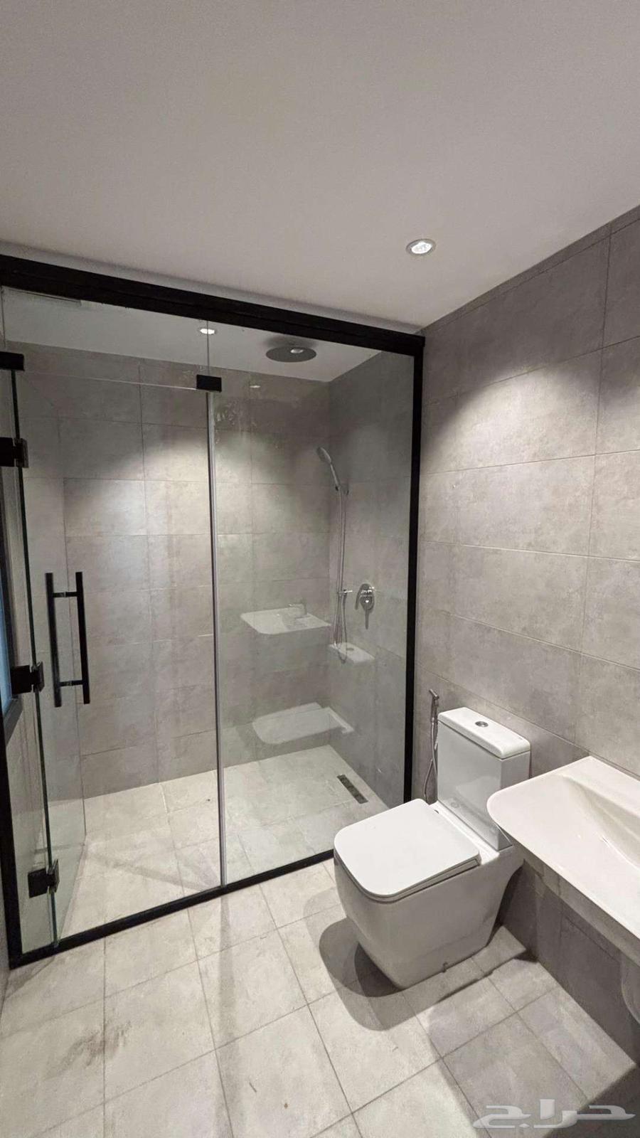 شقة 5 غرف في الدفاع 2