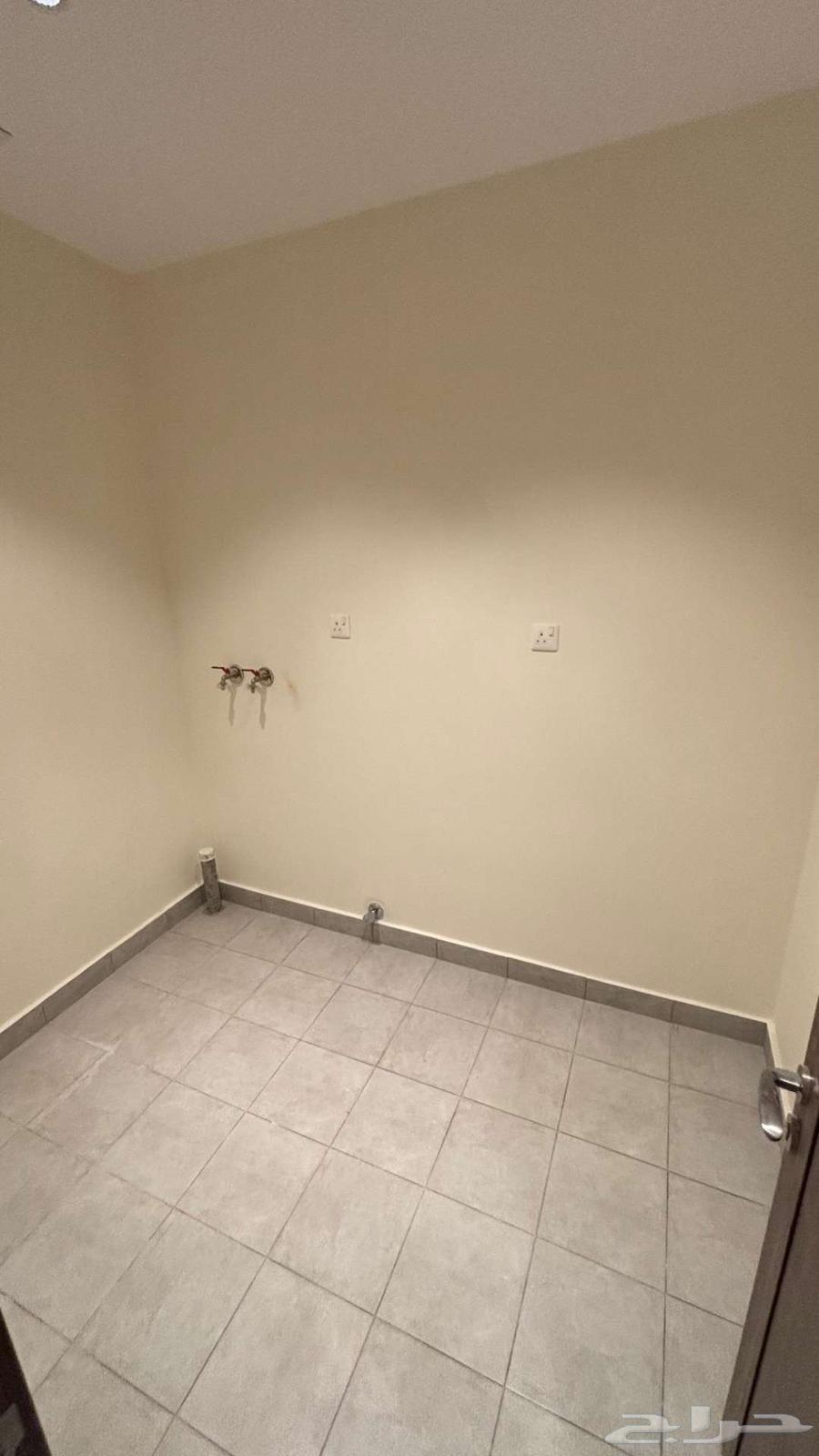 شقة 5 غرف في الدفاع 6