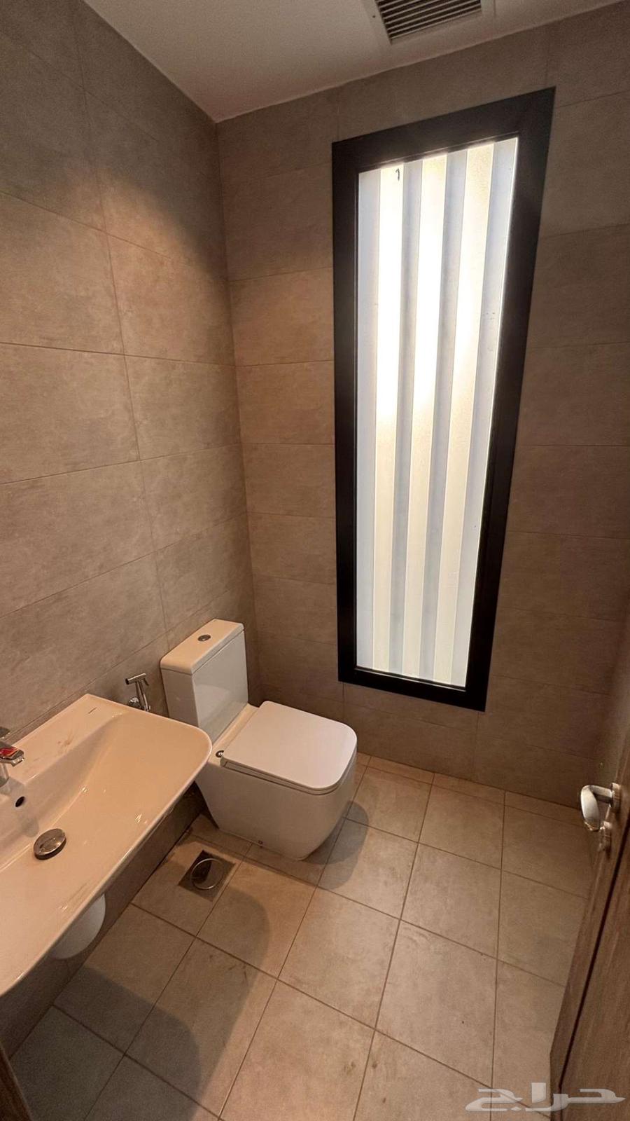 شقة 5 غرف في الدفاع 9