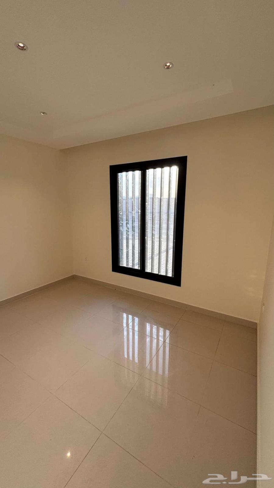 شقة 5 غرف في الدفاع 10