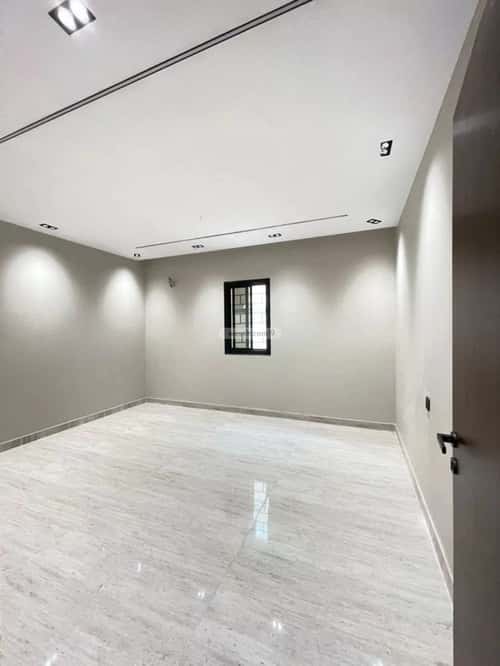 6 bedroom villa in Al Sharayea 7