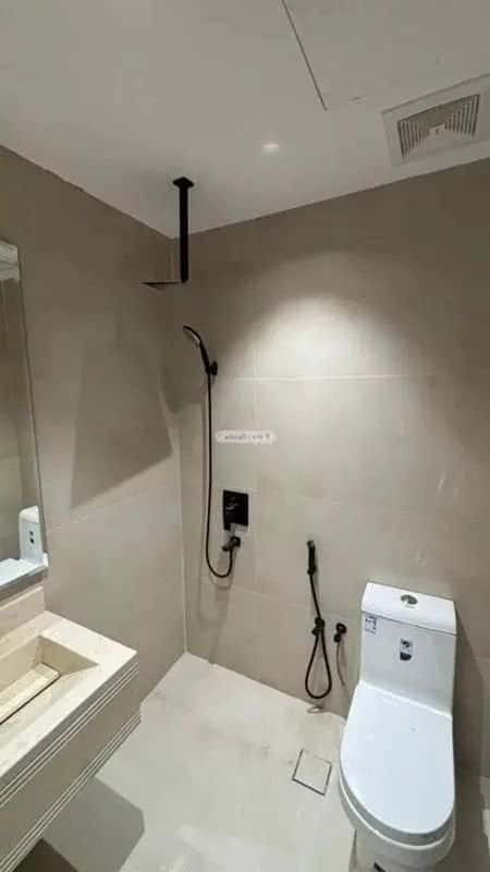 دور 5 غرف في نبلاء 14