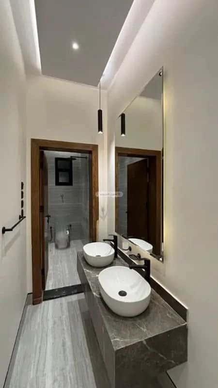 5 bedroom apartment in Al Difa 12