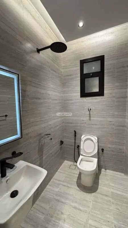 5 bedroom apartment in Al Difa 10