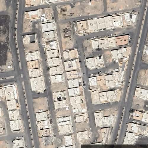 شقة 5 غرف في سكة الحديد 13