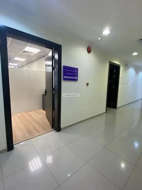 مكتب 2540 م² في الملقا 11