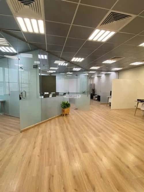 مكتب 2540 م² في الملقا 5