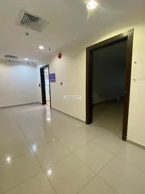 مكتب 2540 م² في الملقا 10