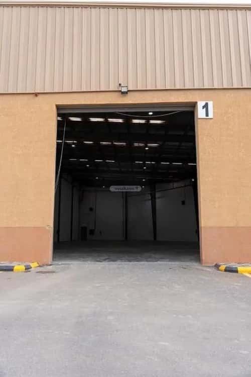 مستودع  في البرية 4