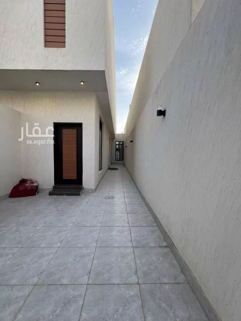 7 bedroom floor in Al Maizilah 2