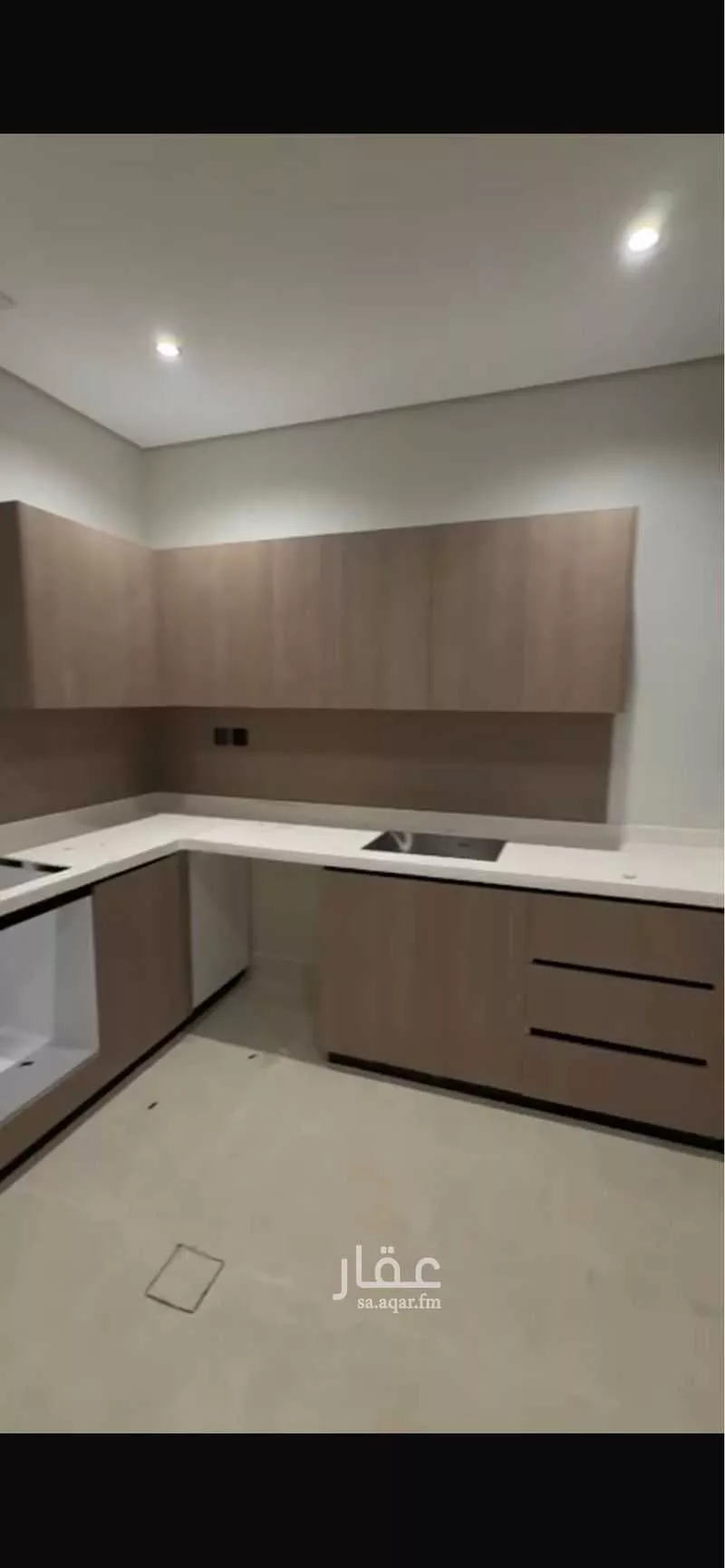 شقة 4 غرف في الحمرا 5