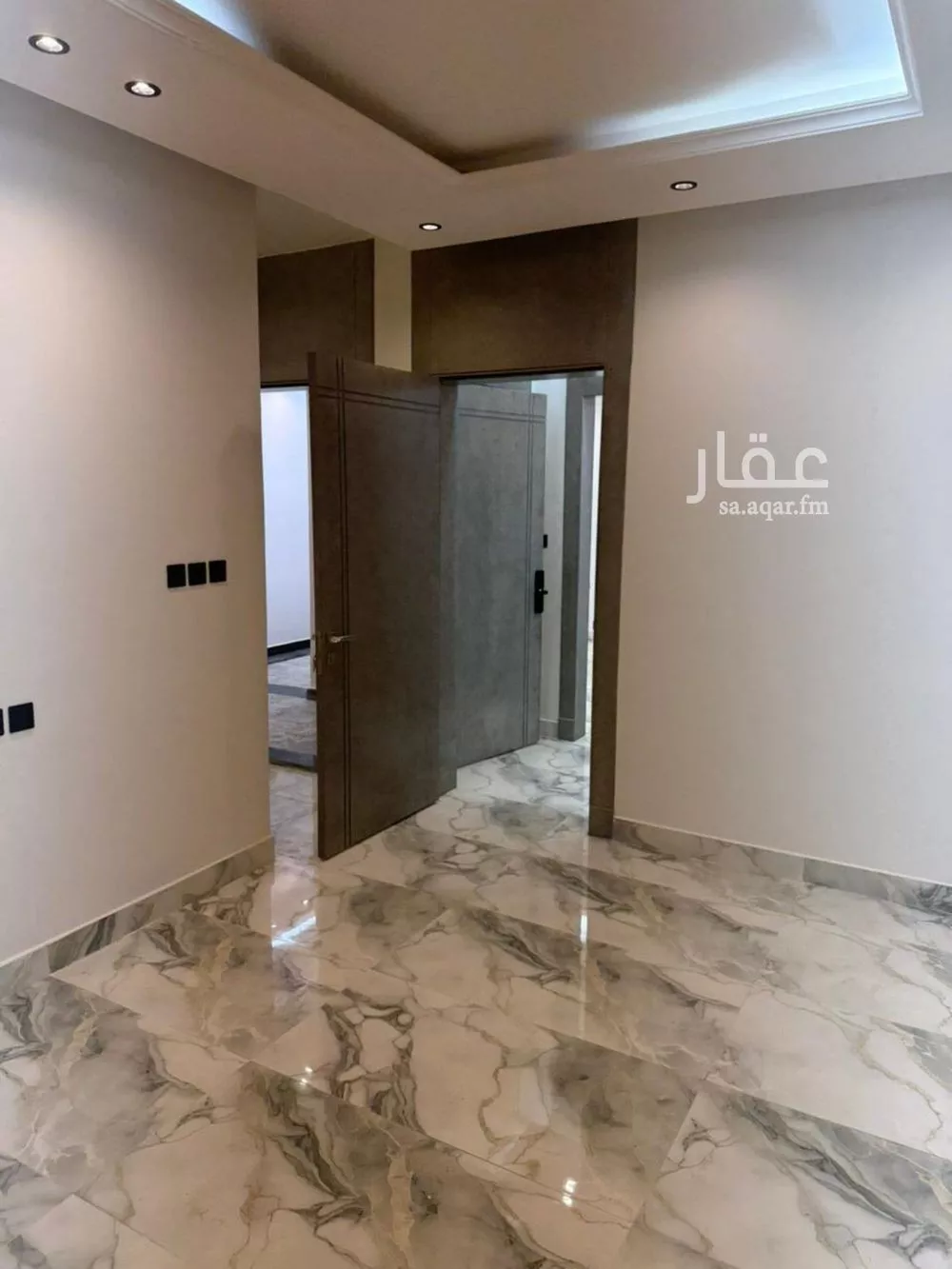 شقة 6 غرف في هجر 10