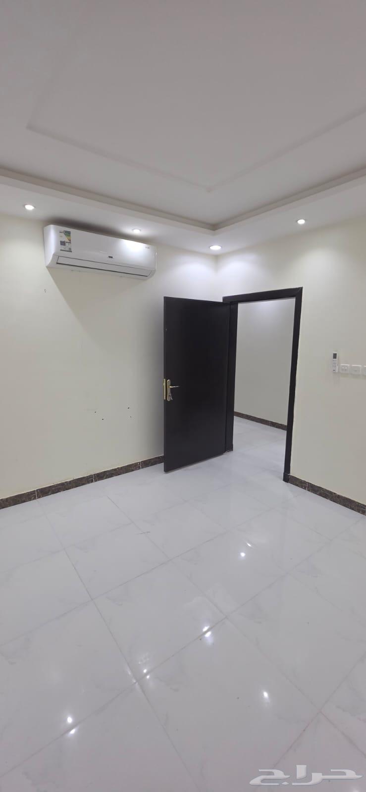 شقة 3 غرف في عكاظ 7