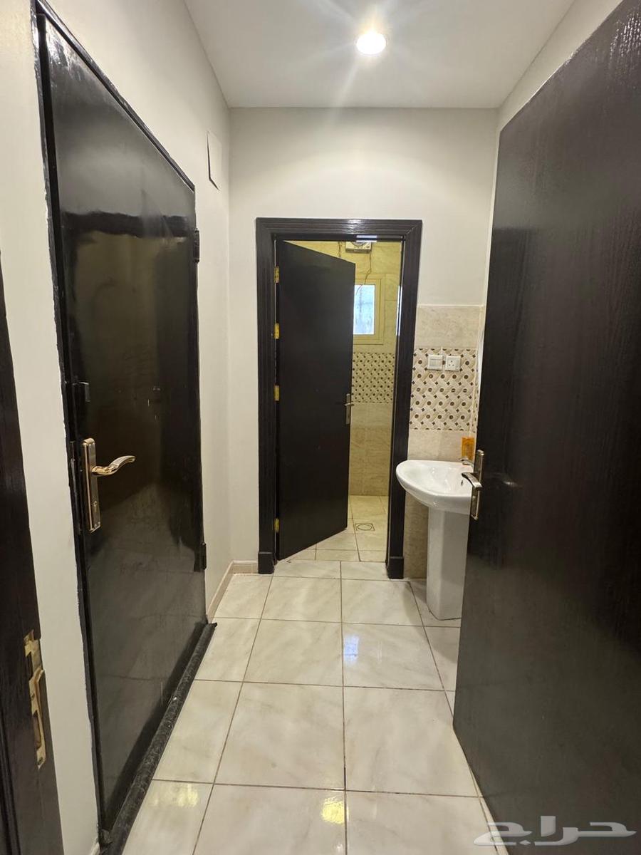 شقة 3 غرف في الرمال 5