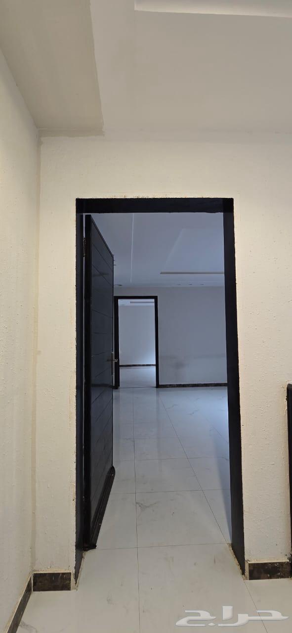 شقة 3 غرف في الرمال 3