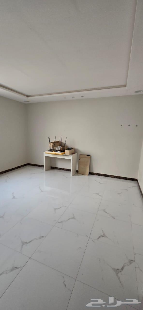 شقة 3 غرف في الرمال 5