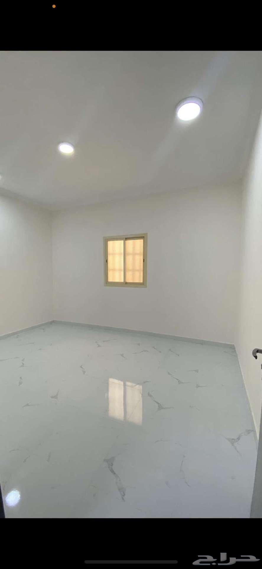 شقة 3 غرف في الرمال 5