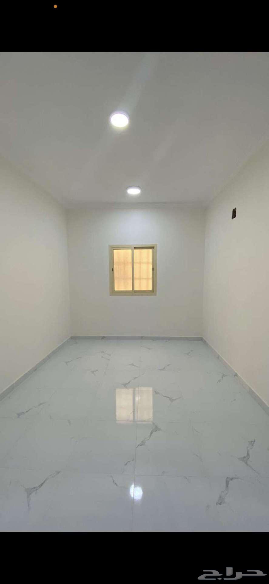 شقة 3 غرف في الرمال 6