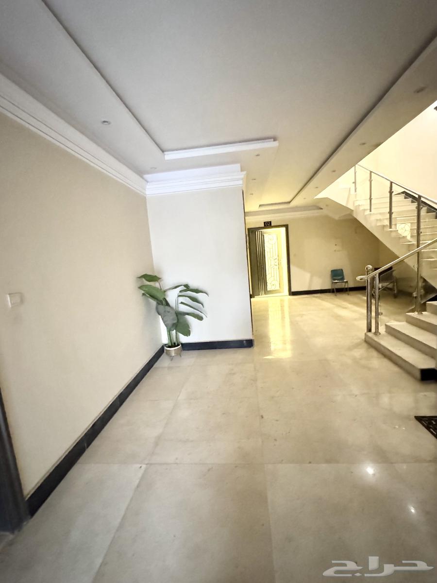 شقة 4 غرف في النرجس 2