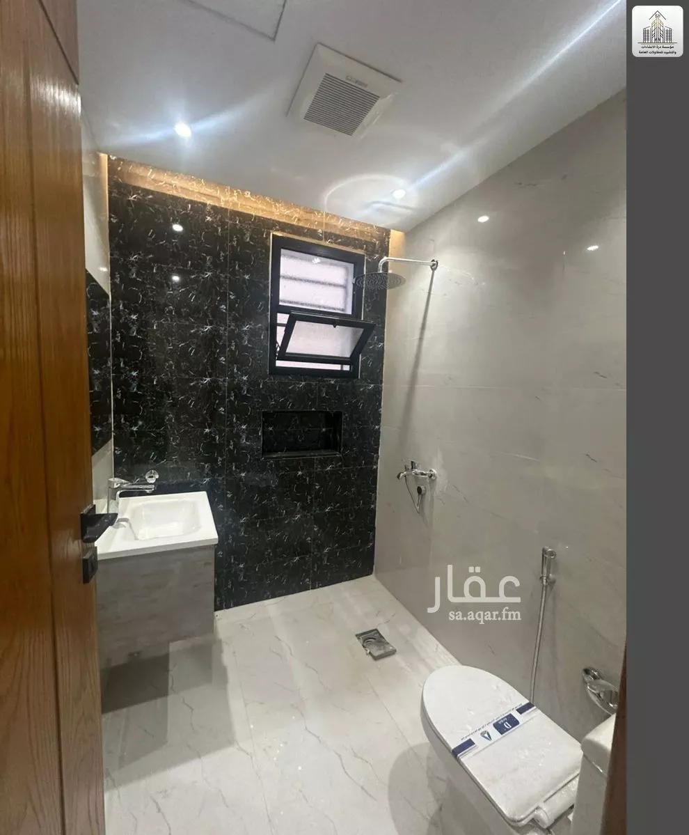 فيلا 5 غرف في عكاظ 13