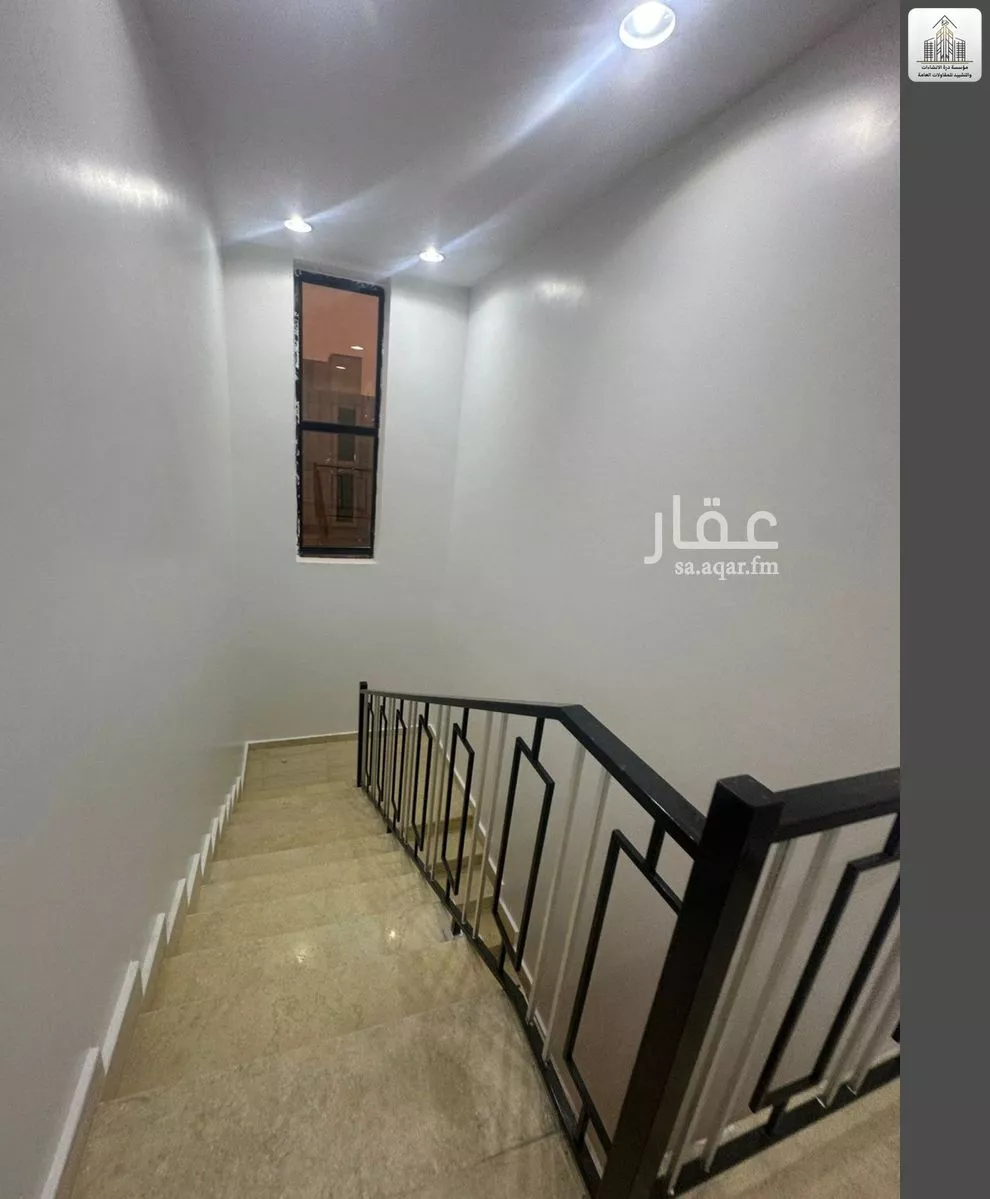 فيلا 5 غرف في عكاظ 3