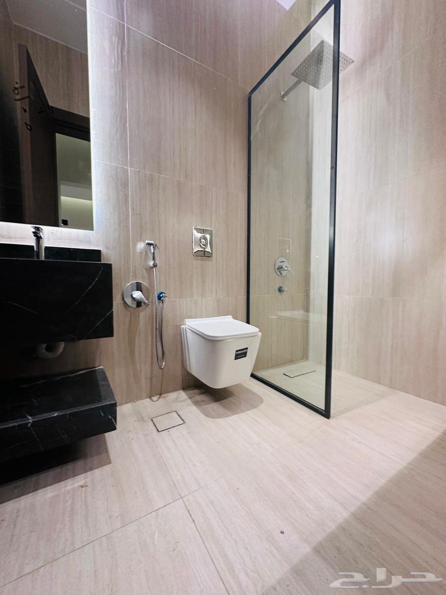 شقة 4 غرف في العارض 4