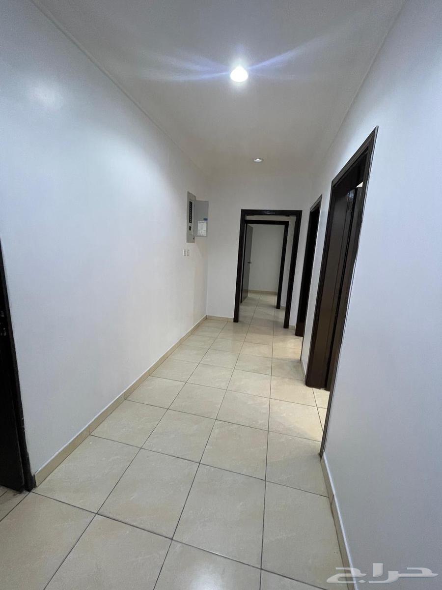 شقة 4 غرف في بدر 2