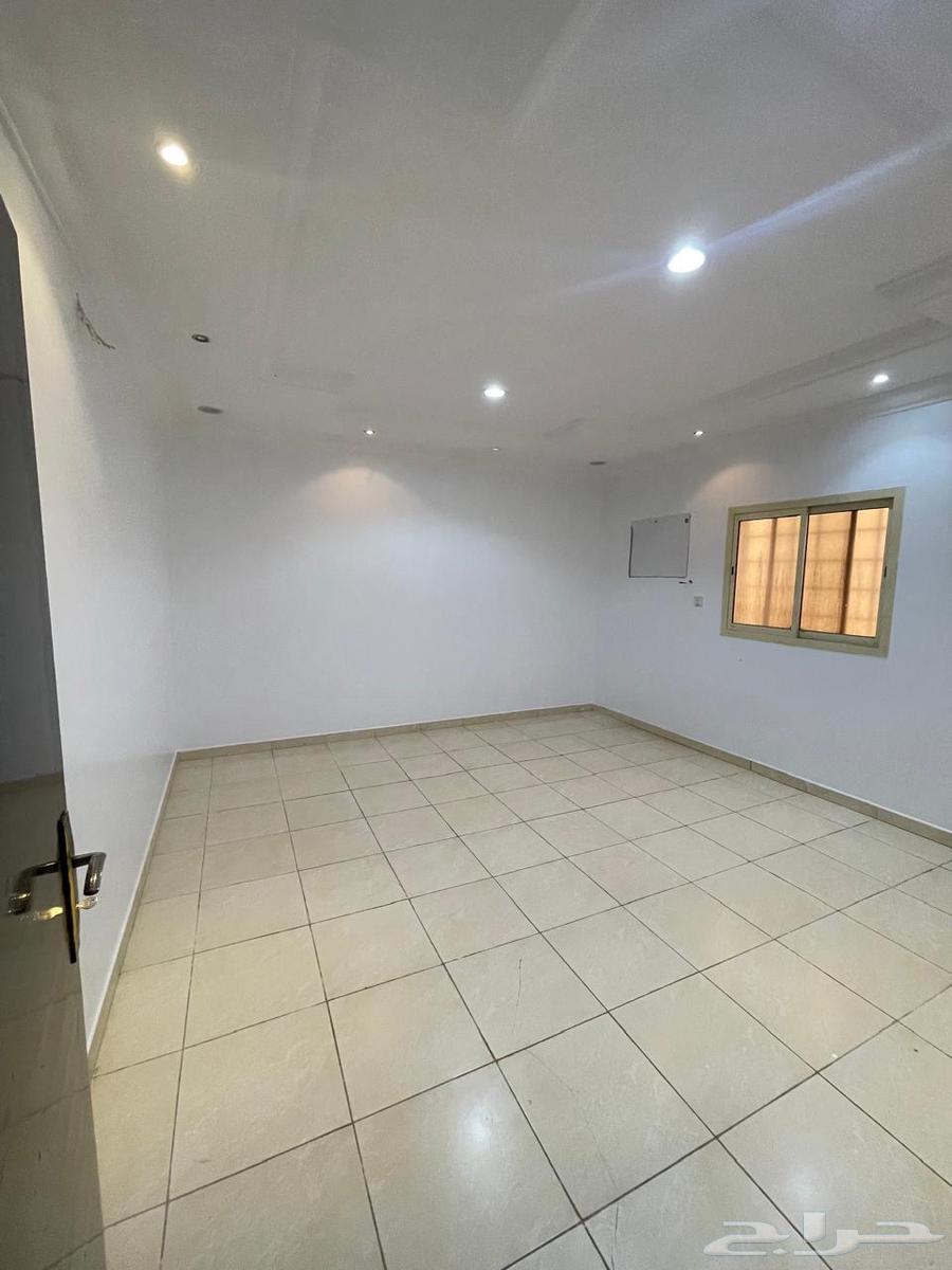 شقة 4 غرف في بدر 13