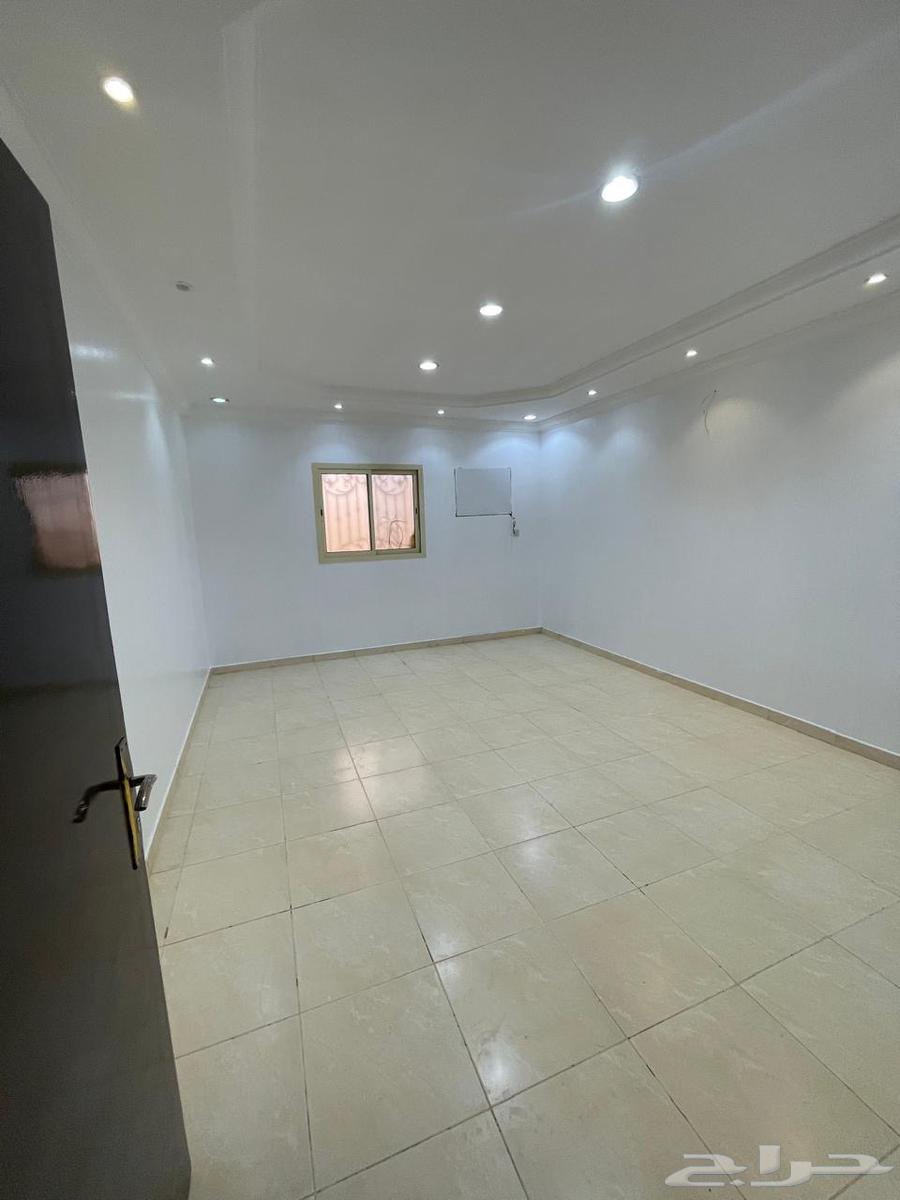 شقة 4 غرف في بدر 3